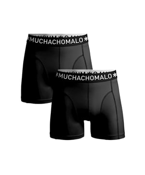 Los bóxers/calzoncillos Muchachomalo se ajustan como un guante y están hechos de algodón de alta calidad. Una suave cinturilla elástica con logotipo hecha de tejido de microfibra proporciona mayor comodidad. Especificaciones • 2 piezas • Ajuste normal • Costuras planas para mayor comodidad • Pretina suave con el logo de Muchachomalo Mantenimiento • Lavar a 30 grados • No secar en secadora • Planchar a fuego medio (2 puntos) ¿Por qué Muchachomalo? Muchachomalo sólo trabaja con fábricas certificadas BSCI y OEKO-TEX. Estas fábricas tienen como objetivo mejorar continuamente las condiciones laborales. Luchan por el derecho a formar un sindicato, condiciones de trabajo seguras y están en contra del trabajo forzoso e infantil. También permiten a los consumidores y a las empresas tomar decisiones responsables que protejan nuestro planeta para las generaciones futuras.