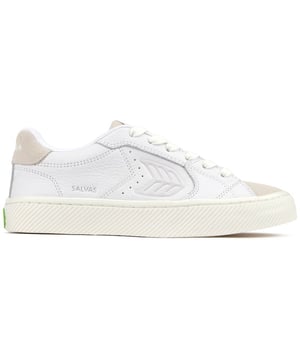 Jump Into These Cariuma Salvas Trainers For Eco-friendly Style And Comfort. They Feature A Soft, Lwg-certified Leather Upper, Recycled Nylon Mesh Linings, Organic Cotton Laces, A Cushioned Foam Insole For Casual Comfort And A Sturdy Rubber Sole For Traction. Embrace Fashion-forward, Laid-back Designs With A Good Conscience And Enhance Your Wardrobe With These Branded Skater Kicks.