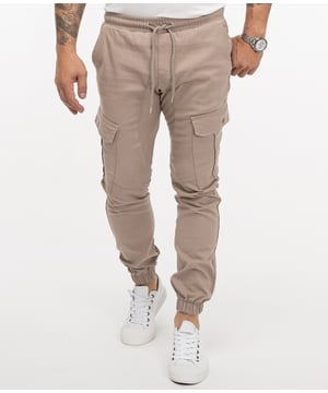 Die Chino Hosen von Rock Creek eignen sich ganz ausgezeichnet für legere Casual-Looks. Sie bieten eine angenehm weite Passform und sehen dabei auch noch richtig lässig aus. Beim gemütlichen Stadtbummel, beim Familienausflug oder in der Uni leisten die komfortablen Hosen gute Dienste. Darüber hinaus zeichnen sich die Chinos von Rock-Creek durch eine erstklassige Verarbeitung und eine hohe Qualität aus.