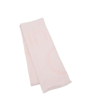 Marca: Calvin Klein Jeans.
  Genero: Mujeres.
  Tipo: Bufandas.
  Temporada: Otono/Invierno.
  Color: Rosa.
  Patron: Imprimir.
  Composicion: 55% acrilico 45% viscosa.