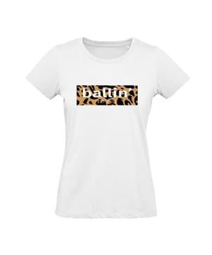 Dames t-shirt met panter print van het merk Ballin Est. 2013. De shirts van Ballin Est. 2013 zijn gemaakt van 100% biologisch katoen, en hebben een normale pasvorm. Het zachte katoen zorgt voor een heerlijk draagcomfort.  Modelnaam: Panter Block ShirtCategorie: dames t-shirtMaterialen: biologisch katoenKleur: wit