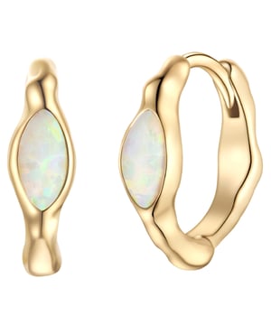 Hoop earrings are one of the ear jewelry shapes that never go out of style and should not be missing from any jewelry box. This model from the Glanzstücken München label made of yellow gold-plated sterling silver impresses jewelry lovers with its mystical boho design: the sweeping lines and iridescent cabochon-cut opals combine to create an extraordinary eye-catcher on the earlobe. Did you know that the popular healing stone is considered inspiring and promotes creativity? It helps to release internal blockages and provides positive energy. An almost invisible folding closure fits harmoniously into the design and makes it easy to put on and take off.