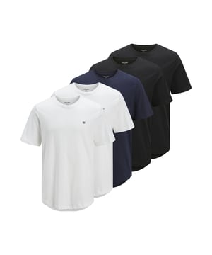 Met het T-shirt van Jack and Jones zie je er goed uit. Het heeft een ronde hals en korte mouwen die je een casual en moderne look geven. Dit T-shirt is gemaakt van een hoogwaardige jerseystof die zacht aanvoelt en zeer elastisch is. Het is ademend en duurzaam en zorgt voor een hoog draagcomfort. Dit T-shirt is verkrijgbaar in verschillende kleuren die bij elke outfit passen. Het is ideaal voor elke gelegenheid, of je nu afspreekt met vrienden, naar kantoor gaat of gewoon wilt ontspannen. Bestel het nu en ervaar zelf de kwaliteit!