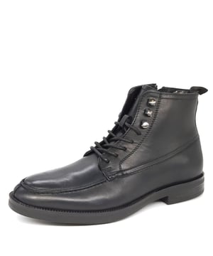 Discover Ealing, a classic lace up boot in a soft leather upper, complete with top lace hooks and side zip fastening for an easy-to-wear everyday style.