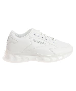 Zapatillas deportivas Plein Sport.
Zapatillas deportivas de media altura, ideales para el día a día.
Tejido cómodo y transpirable.
Logo de la marca grabado en la parte trasera.
Insignia en la lengüeta.
Nombre de la marca en el lateral.
Ajustable mediante cordones.
Costuras vistas a tono.
 Composición: Exterior: Sintético; Interior: Textil+piel; Suela: Sintético
 Cuidados:
Limpiar con un trapo húmedo.