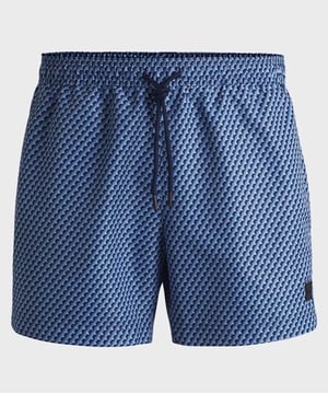 The model wears a size M and is 189 cm tall with a, 95 cm chest, 73 cm waist and 94 cm hips
50518968
Refined swim shorts by BOSS, designed with an all-over seasonal print. This fully lined pair is trimmed with a drawcord and logo label. This product is partly created with recycled polyester. We at HUGO BOSS prefer recycled polyester from pre- and post-consumer textile waste and do our best to phase out polyester from PET bottles. The aim of using recycled materials is to save valuable resources.