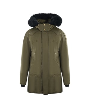 Wees voorbereid op alle weersomstandigheden met de Moose Knuckles Green Down Coat! Deze stijlvolle en praktische jas zorgt ervoor dat u er elke dag op uw best uitziet. Blijf het hele seizoen warm en modieus! Ritssluiting, merklogo op linkerschouder, Moose Knuckles M39MP261G 775 Jas Normale pasvorm, valt normaal qua maat, elastische tailleband en mouwen Jasvulling 80% ganzendons, 20% watervogelveren Stijlcode: M39MP261G Stage Lake Parka 775