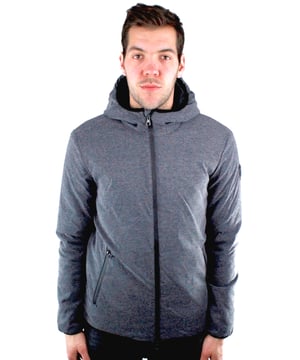 Emporio Armani 6YPB21 PNB7Z 3903 Jacke. Armani Dunkelgraue Daunenjacke. Zip-Verschluss. 74% Polyamid, 18% Polyester, 8% Elasthan. Elastische Ärmel- und Taillenabschlüsse. EA7 Abzeichen am linken Arm