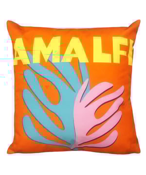 Bring the feel of the Amalfi Coast to your garden this summer. A chic, colourful cushion with the focal point being a bold abstract design inspired by Amalfi. Mix and match with other cushions from the collection, pop them in your outdoor space and make a statement.
