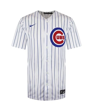 De Nike MLB Chicago Cubs Official Replica Men's White Home Jersey is een must-have voor trouwe Cubs fans. Dit shirt is officieel gelicenseerd door MLB en vertegenwoordigt je toewijding aan de Chicago Cubs met stijl en authenticiteit. Of je nu op Wrigley Field bent, thuis kijkt of hem in je collectie hebt, dit shirt is de ultieme manier om je steun voor de Cubs te laten zien.

Belangrijkste kenmerken:

 Officieel gelicentieerd:  Dit shirt is officieel gelicenseerd door MLB, waardoor de authenticiteit en naleving van de competitienormen is gegarandeerd.

 Teamlogo en kleuren:  Het iconische Chicago Cubs teamlogo en de teamkleuren staan prominent op het shirt en vertegenwoordigen je team met trots.

 Hoogwaardige materialen:  Het shirt is gemaakt van hoogwaardige, duurzame materialen en is ontworpen om de eisen van een wedstrijddag te doorstaan.

 Gestikte nummers en letters:  Het spelersnummer en de naam zijn zorgvuldig op het shirt gestikt voor extra duurzaamheid en een eersteklas uitstraling.

 Comfortabele pasvorm:  Dit shirt heeft een comfortabele pasvorm, zodat je er gemakkelijk in kunt bewegen en het geschikt is voor zowel wedstrijddagen als vrijetijdskleding.

 Klassieke V-hals kraag:  De V-hals kraag zorgt voor een klassieke en stijlvolle look.

 Veelzijdige stijl:  Of je nu juicht op Wrigley Field, met vrienden kijkt of het tijdens je dagelijkse activiteiten draagt, dit shirt is een aanvulling op verschillende outfits en een veelzijdige keuze voor elke gelegenheid.

De Nike MLB Chicago Cubs Official Replica Men's White Home Jersey is een klassiek en eersteklas fan kledingstuk waarmee je trots je liefde voor de Cubs kunt tonen en de legendarische geschiedenis van het team kunt eren. Of je het nu draagt om het team te steunen op wedstrijddagen of het tentoonstelt als onderdeel van je sport memorabilia collectie, dit shirt is een speciale manier om je passie voor honkbal en de Chicago Cubs te uiten.