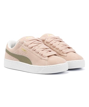 Sneaker mit hochwertigem Wildleder-Obermaterial für ein schlankes und stilvolles Aussehen. Eingelassenes und folienbedrucktes Puma-Logo am Seitenpanel verleiht einen Hauch von Raffinesse. Abgerundet mit einer strapazierfähigen Gummisohle für zuverlässige Traktion und Komfort.