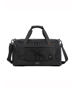Bolsa de viaje unisex. El cierre es con cremallera. Los bolsillos internos son uno con cremallera y dos abiertos. Los bolsillos externos son uno frontal con cremallera. La bandolera es ajustable en tela. El asa es de tela. Hay un compartimento interno. El material exterior es poliéster. Internamente está forrado en poliéster. Medidas: 51,5x21x26 cm. Producto de moda