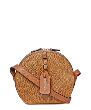 Bolso de hombro  
100% cuero de vaca  
Cierre superior con cremallera  
Diseño de tejido  
Detalle de hebilla en la etiqueta  
Patas con tachuelas  
Dimensiones (L): 21x23.5x7.5 cm  
Mango: /  
Correa de hombro: 120 cm