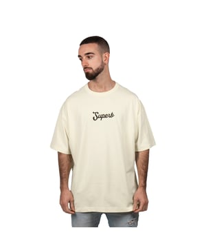 T-shirt met korte mouwen.
 Ronde hals met geribde afwerking.
 Merkopdruk op voor- en achterkant.
 Naden in toon zichtbaar.
 Samenstelling: 100% organisch katoen
 Onderhoud:
- Wassen op max. 40ºC.
 - Geen bleekmiddel gebruiken.
 - Strijken op lage temperatuur.
 - Niet chemisch reinigen.
 - Geen droger gebruiken.