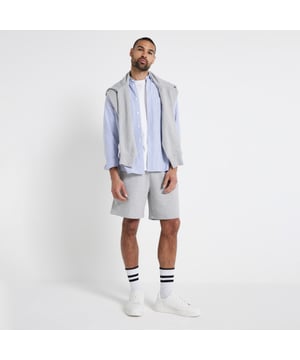 Regular fit, Side slip pockets, Elasticated waist, Cotton for this product has been responsibly sourced