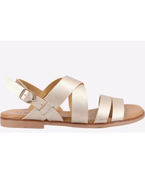 Divaz Sienna is a women's Vegan friendly sandal, crafted from synthetic upper. Eva sole for superior comfort, buckle for fit adjustment and light sole will keep you on your feet. Your perfect companion for those long, hot summer days.
- Vegan friendly materials
- Synthetic upper
- Synthetic Lining
- TPR outsole