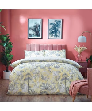 Inspired by the colony palm beach hotel and the indigenous Florida wildlife, mellow yellow is a homage to 1940's glamour, the iconic yellow interlaced with shades of greige and off white create a tranquil, chic bed set. The reverse is a nod to art deco, and a bygone era.
