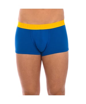 Bikkembergs brand boxers.
 Elastic rubber waistband, with the brand's name embroidered.
 Comfortable and breathable fabric.
 Anatomical front, with the ability to hold without squeezing.
 Seams seen in tone.
 Composition: 95% Cotton, 5% Elastane
 Care:
Wash at maximum temperature 30º.
 -Do not use bleach.
 -Do not dry clean.
 -Allows the use of an iron.