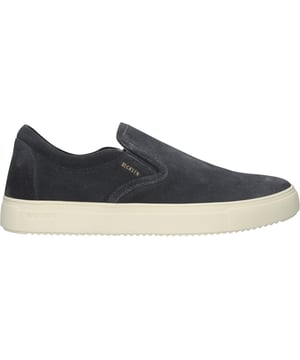 Zeg vaarwel tegen traditionele veterschoenen en verwelkom moeiteloze stijl met de elastische opening van Connor. Glijd snel in deze strakke Blackstone slip-on sneakers terwijl je er toch verfijnd uitziet. Vervaardigd met de rubberen zool van Blackstone, zorgt Connor voor een hele dag comfort met flexibiliteit. De gewatteerde enkelrand garandeert een nauwsluitende pasvorm en voorkomt ongemak. Het subtiele Blackstone-logo voegt verfijning toe zonder te opzichtig te zijn, waardoor deze sneakers perfect zijn voor elke gelegenheid.