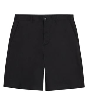 Fred Perry S1507 102 zwarte korte broek. Fred Perry zwarte korte broek. 4 zakken. 100% katoen. Gulp met ritssluiting en knoopsluiting. Stijl: S1507 102