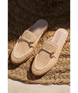 Loafers, but make them summery
Easy slip-on backless style
Crafted from chic raffia
Timeless snaffle trim detail
They'll take you from work to weekend
We love them with white denim or linen trousers
