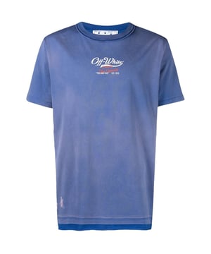 Manténgase elegante con esta camiseta morada Off-White. Con un logotipo icónico en el pecho, esta camiseta seguramente dará que hablar. ¡Muestra tu estilo único!, Logotipo Off-White, Camiseta Morada Off-White, 100% Algodón, Hecho en Portugal, Cuello Redondo, Streetwear, Manga Corta, Camiseta Morada