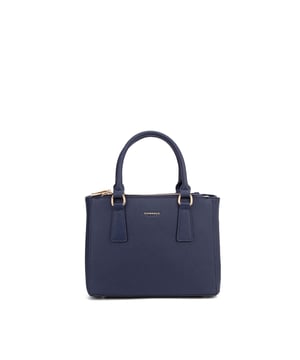 Damenhandtasche mit Reißverschluss. eine mit Reißverschluss-Innentaschen. Eine Vorderseite mit Reißverschluss und eine Rückseite mit Reißverschluss-Außentaschen. verstellbarer und abnehmbarer Schultergurt. Im PU-Griff. ein Innenfach.  Außenmaterial. Innen ungefüttert. Maße: 27x20x11,5 cm. Modeprodukt