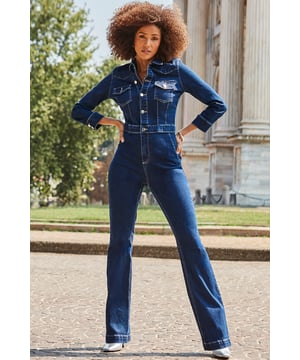 The ultimate zero-stress outfitCrafted from our signature soft stretch denimCinched waist, elongating bootcut legsElevated with statement contrast stitchingDay-to-night indigo washWe're styling it with platforms or ankle bootsInside leg to fit: Short 29" | Regular 31" | Long 33"