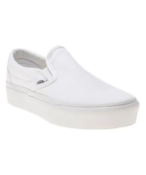 Sauber und auf den Punkt gebracht, werden die Slip-On-Plattform Damen Sneakers von Vans Ihren Look in dieser Saison auffrischen. Hergestellt aus robustem Canvas, ist der Slip-On Skaterschuh mit einer Plattform-Gummisohle versehen.