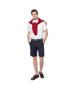 These sharp cotton-rich chino shorts from Maine are ideal for smart or casual days They're cut in a classic regular fit with a button-and-zip closure with adustable waist for the ultimate comfort. Pockets at the back and sides add a practical finish. Fit: Classic, Sizing: As expected 9" Inseam