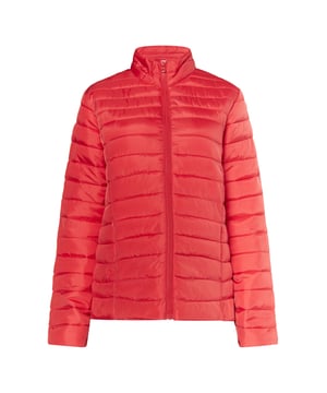Subtiele kleuren, glanzend materiaal en warme vulling. De compacte gewatteerde jassen van myMo zijn trendy tussenjassen met een modern, sportief silhouet. De rechte snit biedt optimale bewegingsvrijheid, terwijl de opstaande kraag bescherming en warmte biedt. De zijzakken ronden het succesvolle totaalpakket af.  Jas