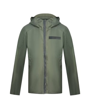 Chaqueta verde con capucha Batt DC de G-Star. Chaqueta G-Star Batt DC con capucha gris, color asfalto. Corte regular, se ajusta a la talla real, chaqueta de algodón Better Cotton Initiative. Insignia de la marca G-Star en la parte inferior izquierda de la espalda, capucha con visera reforzada. Cierre central con cremallera, bolsillos delanteros con cierre de 2 botones. Estilo: D23197-9288-995