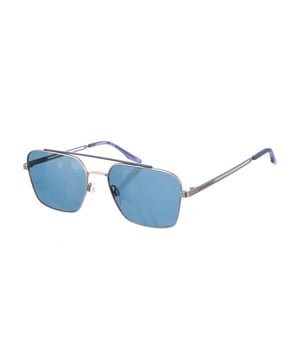 Zonnebril met metalen montuur.
 Kleur grijs-zilver
 Ovaal van vorm.
 Lichtblauw gekleurde glazen
 Metalen veren met acetaat afwerking.
 100% UV-bescherming.
 Anti-reflecterende kristallen.

 Afmetingen: Lenshoogte: 45 mm, Lensbreedte: 56 mm, Brug: 17 mm, Poten: 145 mm.

 Reiniging en onderhoud:
 -Reinig de bril met water en zeep (neutraal).
 - Gebruik geen vuile of schurende doekjes, die kunnen de eigenschappen van de filters veranderen.
 - Gebruik alleen originele accessoires en reserveonderdelen.
 Afmetingen: Lenshoogte: 45 mm, Lensbreedte: 56 mm, Brug: 17 mm, Tempels: 145 mm.
 Samenstelling: Acetaat
 Onderhoud:
Reiniging en onderhoud:
 -Reinig de glazen met water en zeep (neutraal).
 - Gebruik geen vuile of schurende doekjes, die kunnen de eigenschappen van de filters veranderen.
 - Gebruik alleen originele accessoires en reserveonderdelen.