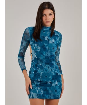 In need of a dreamy new dress? We've got you covered. Feel great in this Graphic Floral High Neck Dress that's fit for the colder months. Pair with strappy heels.