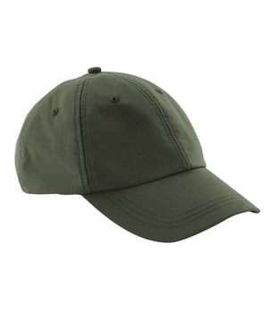 Set van 2. 6-paneelontwerp. Voorgebogen piek. Waterdichte en ademende stof. Polyester Coolmax stof zweetband. TearAway etiket voor gemakkelijk rebranden. Een maat. Stof: Nylon taslan.