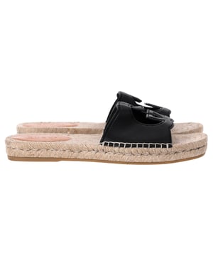 VINTAGE, RRP WIE NEU  
Die Gucci Interlocking G Espadrilles aus schwarzem Leder bieten eine raffinierte Wendung des klassischen Espadrille-Designs. Hergestellt aus hochwertigem schwarzem Leder, verfügen diese Schuhe über das ikonische Interlocking G-Logo auf der Vorderseite, subtil geprägt für eine erhöhte Note von Luxus. Die bequeme Jutesohle verleiht ein lässiges, sommerliches Gefühl, während die schlanke Lederkonstruktion Sophistication ausstrahlt, wodurch sie sowohl für legere als auch für semi-formelle Anlässe perfekt geeignet sind. Mit ihrem zeitlosen Stil und der unverwechselbaren Markenidentität sind diese Espadrilles eine vielseitige Ergänzung für jede Garderobe.

Gucci Interlocking G Espadrilles aus schwarzem Leder  
Zustand: Ausgezeichnet  
Gebrauchsspuren: Sehr leichter Fleck an den Sohlen. Keine sichtbaren Gebrauchsspuren. Kein Fleck an der Innensohle.  
Verpackung: Staubbeutel  
Farbe: Schwarz  
Material: Leder | Leder  
Größe: UK | 8/US8.5/IT42  
Maße: Innensohlenlänge: 28  
SKU: MRPPUDESH432931M