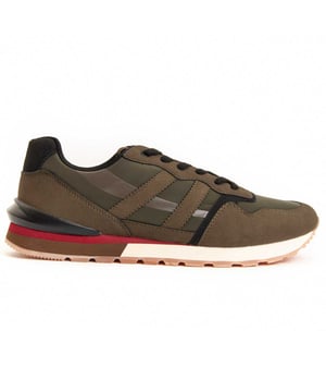 Sneaker casual para hombre. Fabricado con materiales veganos. Calce cómodo. Plantilla acolchada. Fabricado por otras marcas para nuestra marca.