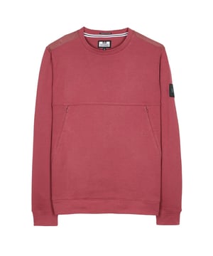 Jersey Asmara para hombre de Weekend Offender: un complemento versátil y elegante para tu vestuario informal. Conocido por su estética streetwear contemporánea, Weekend Offender presenta el jersey Asmara, que combina comodidad con un diseño vanguardista.

Características principales:

 Diseño moderno:  El jersey Asmara probablemente presenta un diseño moderno y de inspiración urbana, que refleja la influencia streetwear de Weekend Offender. Busca detalles únicos, estampados o adornos que lo diferencien.

 Tejido cómodo:   Confeccionado con un tejido cómodo y de alta calidad, este jersey garantiza una sensación suave y acogedora. La elección del material es probable que proporcione calor, por lo que es adecuado para diversas ocasiones y temporadas.

 Puños y dobladillo de canalé:   El jersey puede incluir puños y dobladillo acanalados, lo que añade un toque clásico a la vez que garantiza un ajuste seguro y cómodo. Este elemento de diseño realza la estructura general de la prenda.

 Cuello redondo o estilo cuello:   Dependiendo del diseño específico, el jersey puede presentar un cuello redondo clásico o un estilo de cuello. Esto añade versatilidad a la prenda, haciéndola adecuada tanto para ocasiones informales como para ocasiones un poco más elegantes.

 Perfecto para vestir a capas:   Es probable que el jersey Asmara esté diseñado para poder vestirse a capas fácilmente. Tanto si lo llevas sobre una camiseta para un look informal como bajo una chaqueta para ir más abrigada, ofrece flexibilidad de estilo.

 Ideal para ropa informal:   La ropa de Weekend Offender suele estar orientada a la ropa informal. El jersey Asmara es adecuado para diversos entornos informales, desde salidas de fin de semana hasta eventos sociales relajados.
