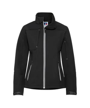 Softshell-jas met een tijdloos design. Zeer water- en windbestendig. Eigentijdse pasvorm. Contrasterende ritsen en accenten voor een verfijnde look. Bedekte zakken met rits: één op de borst en één op de mouw. Bescherming van de kinbeschermer. Opstaande kraag en binnenste stormflap om wind en tocht af te weren. Verstelbare mouwzomen met geïnjecteerde manchetknopen en lusaanrakingssluiting. Materiaal: 94% Polyester, 6% Elastaan.