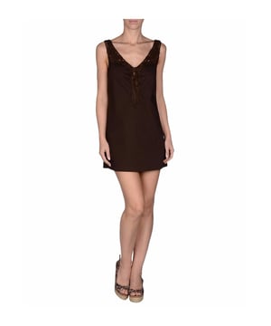 Túnica vestido de playa auténtica de Ermanno Scervino  
Hecha con 100% de tela de algodón elástico marrón  
Diseño cómodo y elegante  
Perfecta para un día en la playa  
Hecha en Italia  
Incluye detalles con el logo  
Una adición imprescindible a tu guardarropa de verano  
Material: 97% Algodón 3% Elastano