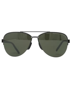 Gafas de sol Porsche Design P8676 C 58 Grises. Ancho de lente = 58mm. Ancho del puente de la nariz = 13mm. Longitud de las patas = 140mm. Gafas de sol, estuche para gafas de sol, paño de limpieza e instrucciones de cuidado incluidas. 100% de protección contra la luz solar UVA y UVB y conforme a la norma británica EN 1836:2005.