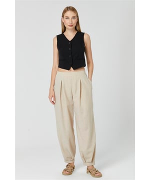 Die sorgfältig gestaltete Openwear-Kollektion von Homestore wurde entwickelt, um Ihren modernen und eleganten Stil bestmöglich zu unterstreichen. Unsere Produkte verbinden Raffinesse mit Komfort und bestehen aus hochwertigen Stoffen, die sich ideal für den Alltag oder besondere Anlässe eignen. Mit ihrer atmungsaktiven und leichten Struktur sind diese Designs für jede Jahreszeit geeignet und bieten vielseitige Styling-Möglichkeiten, wodurch sie zu einem unverzichtbaren Bestandteil Ihrer Garderobe werden.

Homestore verleiht der Modewelt mit seiner Liebe zum Detail und zeitlosen Designs eine einzigartige Note. Unsere Produkte sind mit eleganten Schnitten, modernen Linien und Langlebigkeit gefertigt, um den Stil jeder Frau perfekt zu ergänzen. Von klassisch bis modern bieten diese Stücke Komfort und Ästhetik in einem.