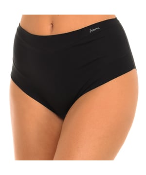 Descubre la Braguita Slip "COTTON BAND", una opción perfecta para aquellas mujeres que buscan comodidad y discreción en su ropa interior diaria. Este modelo combina un tejido elástico de alta calidad con un diseño invisible, ideal para usar bajo cualquier tipo de prenda sin que se note.

Características destacadas:

Tejido Elástico: Fabricada con un tejido elástico que se adapta suavemente a tus curvas naturales, ofreciendo un ajuste cómodo y flexible durante todo el día.

Diseño Invisible: Gracias a su confección sin costuras visibles, la Braguita Slip "COTTON BAND" permanece invisible bajo la ropa ajustada, evitando marcas y líneas perceptibles.

Cintura Suave: Cuenta con una cintura suave que proporciona un ajuste cómodo y no aprieta ni marca la piel, garantizando una experiencia de uso agradable.

Sinónimos del Producto: También puedes referirte a esta prenda como Braguita invisible de tela elástica o Braguita Slip de tejido flexible.

La Braguita Slip "COTTON BAND" es la elección perfecta para mujeres que valoran la comodidad y la discreción en su ropa interior. Con su diseño innovador y materiales de alta calidad, asegura un ajuste ideal y una experiencia de uso excepcional, satisfaciendo las necesidades de las mujeres modernas y exigentes.
 Composición: 84% Algodón, 16% Elastano
 Cuidados:
Lavar a temperatura max 30º.
-No usar lejía.
-No usar plancha.
-No usar secadora.
-No lavar en seco.