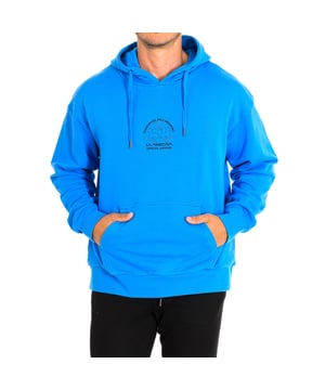Kapuzenpulli La Martina.
 Farbe blau
 Geeignet für mehr informelle Looks, aber es bleibt vielseitig auch formale Outfits zu modernisieren.
 Passende Kapuze mit Kordelzug.
 Gesticktes Logo auf der oberen Vorderseite.
 Rückseitige Grafik mit Markenmotiven.
 Gerippte Bündchen und Saum.
 Kängurutasche auf der Vorderseite.
 Nähte in Ton gehalten.

 Zusammensetzung: 100% Baumwolle.

 - Maximal bei 30ºC waschen.
 - Bügeln bei mittlerer Temperatur, max. 110ºC.
 - Die Verwendung eines Trockners ist nicht erlaubt.
 - Darf nicht gebleicht werden.
 - Erlaubt keine chemische Reinigung.
 Zusammensetzung: 100% Baumwolle.
 Pflege:
- Maximal bei 30ºC waschen.
 - Bügeln bei mittlerer Temperatur, max. 110ºC.
 - Die Verwendung eines Trockners ist nicht erlaubt.
 - Keine Bleichmittel verwenden.
 - Chemische Reinigung ist nicht möglich.