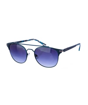 Gafas de sol Armand Basi con montura de metal.
 Color Azul turquesa
 Forma ovalada.
 Lentes de color Gris degradado
 Patillas metalicas y acabado en acetato.
  Nombre de la marca grabado en la lente.
 Polarizada. 
 Incluye una funda de tela de protección.
Los colores reales del producto pueden variar ligeramente con respecto a los colores que muestra su monitor.
 
 Medidas  Ancho lente: 55 mm. Puente: 20 mm. Patillas: 145 mm.
 
 Limpiar las gafas con agua y jabón (neutro).
 - No utilice paños sucios o abrasivos, que puedan alterar las características de los filtros.
 - Utilice solo accesorios y repuestos originales.