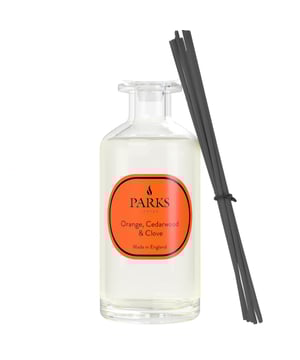 Relaxing and soothing, Orange, Cedarwood & Clove explores the interplay of aromatic spices and citrus fruits. The bold, punchy nuances of clove are expertly contrasted by the zesty bite of orange, with the smooth warmth of cedarwood softening the accord. Perfect for autumn and winter, Orange, Cedarwood & Clove is best placed in a living room or dining room to create a cosy and inviting atmosphere.
