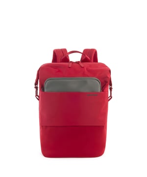 Mochila unisex. El cierre es con cremallera. Hay dos bolsillos internos abiertos. Los bolsillos exteriores son uno frontal con cremallera y dos laterales abiertos. Falta la correa para el hombro. El mango está fabricado en nailon. Hay un compartimento interno. El material exterior es 100% nailon. Internamente es poliéster. Medidas: 36x28,5x13 cm. Producto de moda