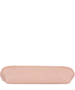 The 'Reeves' leather cosmetic brush bag is handcrafted from a luxurious smooth grain natural leather for a soft-touch and stylish finish. A flawless untreated, natural 100% cotton lined spacious central compartment is concealed and secured by a unique zip round top. Finished with the iconic Pure Luxuries gold foil embossed logo, for a striking finishing touch and presented in a 100% cotton branded Pure Luxuries pouch.
