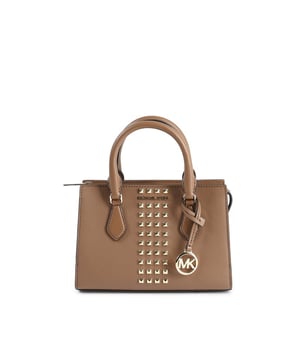 Disenador: Michael Kors.
  Detalle: 35SG6HS1L EQUIPAJE.
  Color: Tostado.
  Composicion: 8892% PVC + 1108% poliester.
  Medidas: 24X16X8 cm.
  Hecho: Camboya.
  Genero: Femenino.