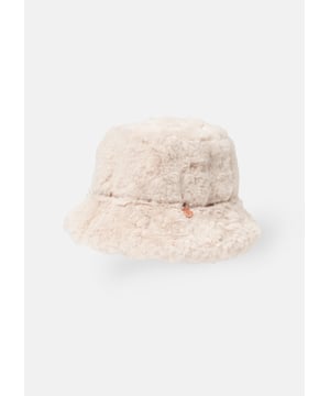 Behold our luxuriously soft faux fur bucket hat for girls. The ultimate accessory for the colder months.